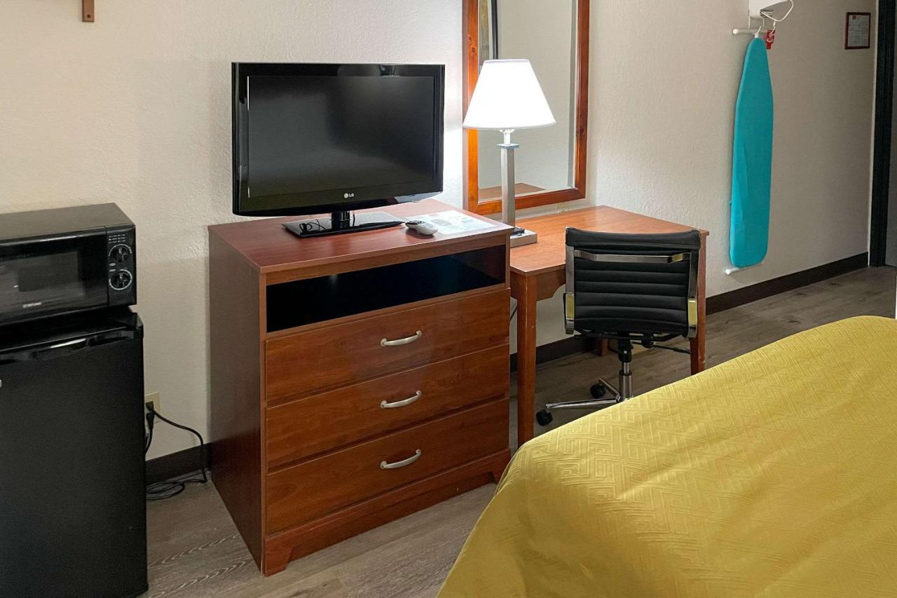 Econo Lodge Cartersville-Emerson Lake Point Eksteriør bilde
